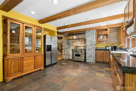 19027 SE May Valley Road Issaquah WA 98027