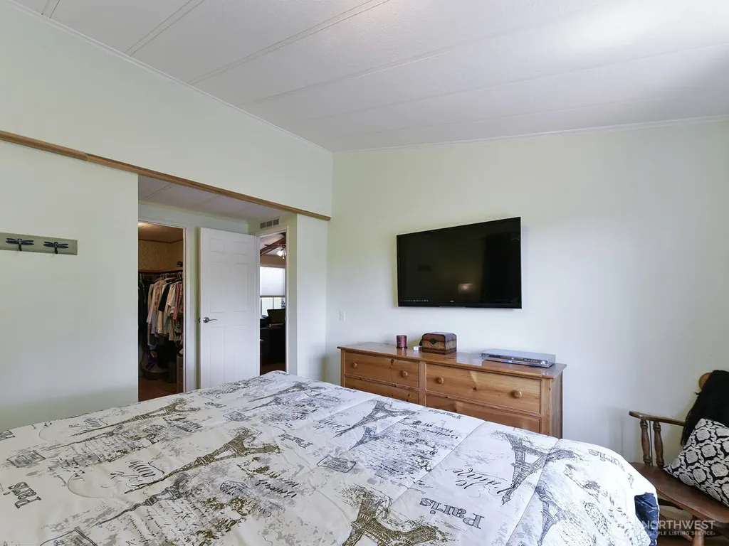 19805 127th Court NE Bothell WA 98011