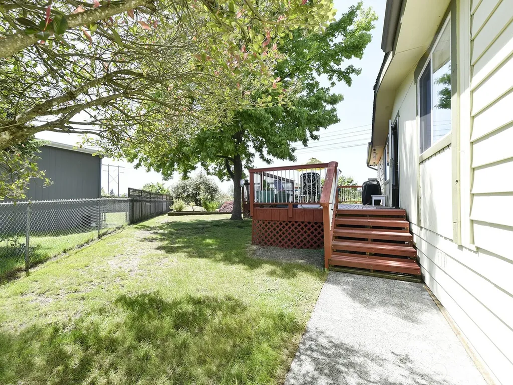 19805 127th Court NE Bothell WA 98011