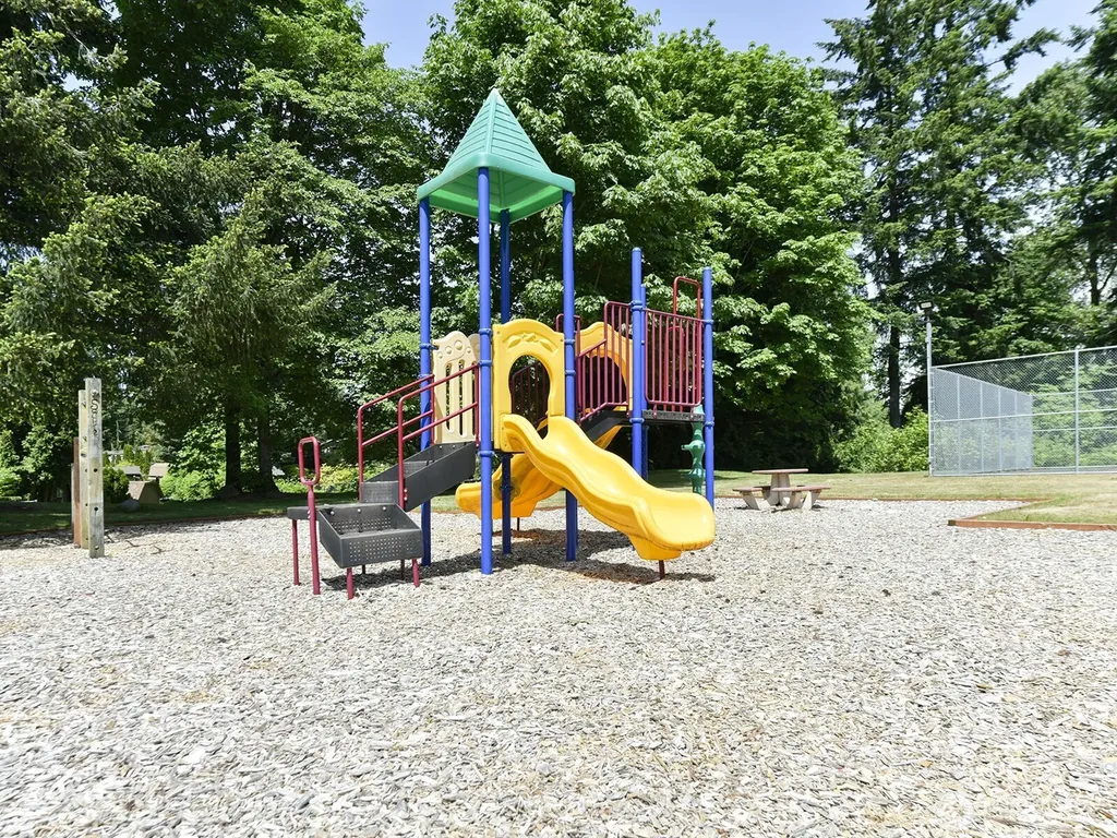 19805 127th Court NE Bothell WA 98011