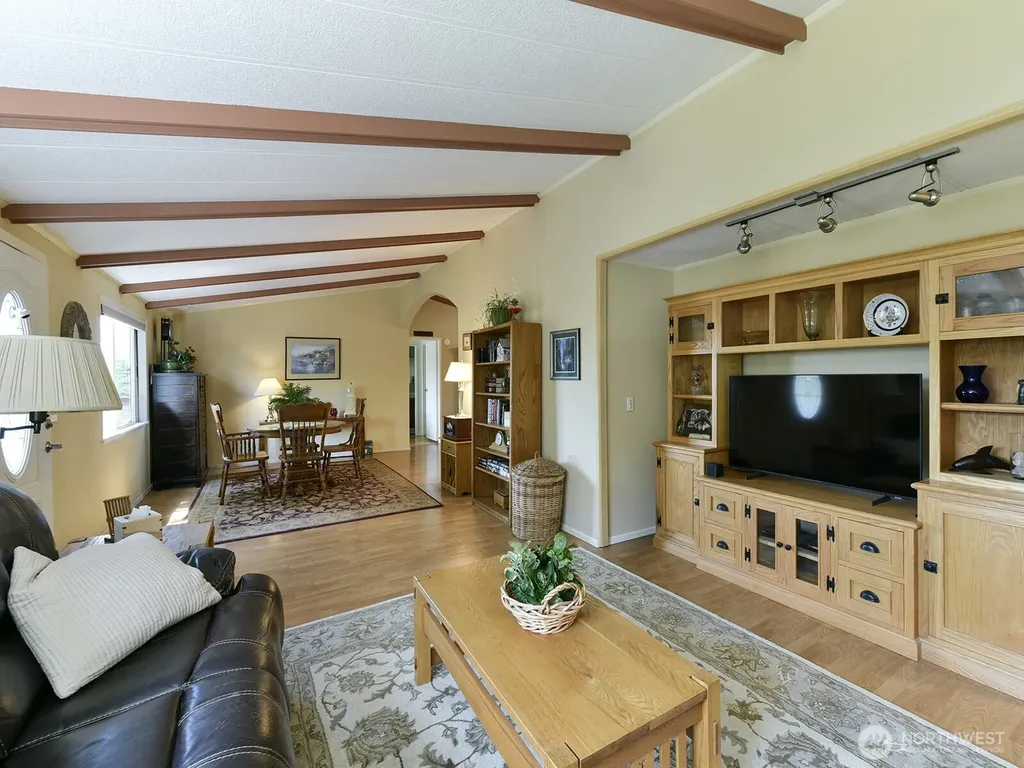 19805 127th Court NE Bothell WA 98011