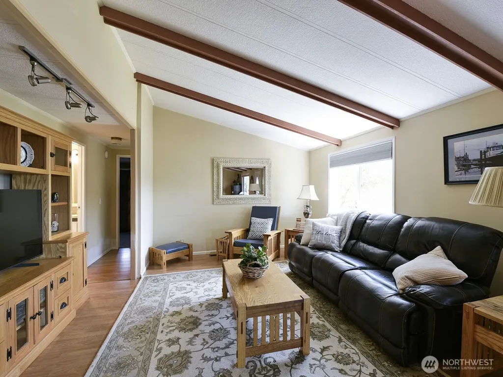 19805 127th Court NE Bothell WA 98011