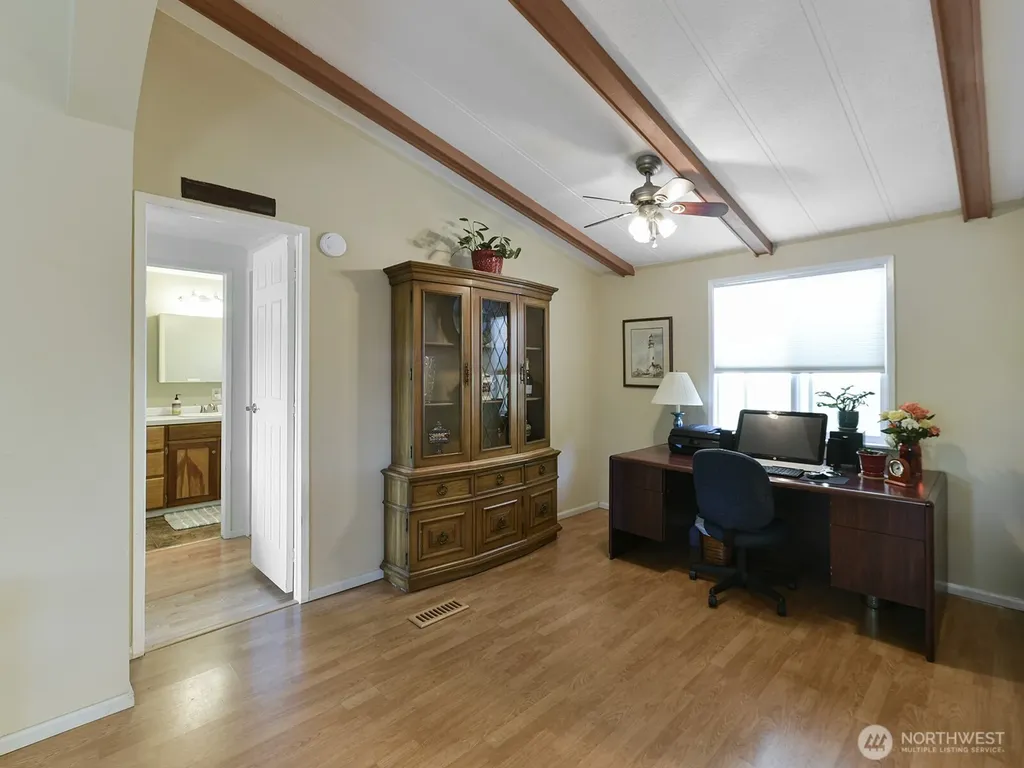 19805 127th Court NE Bothell WA 98011