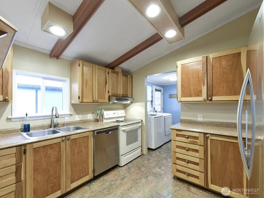 19805 127th Court NE Bothell WA 98011