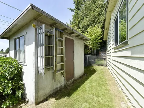19805 127th Court NE Bothell WA 98011