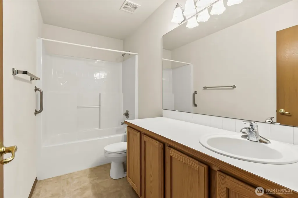 13707 116th Avenue Ct E Puyallup WA 98374