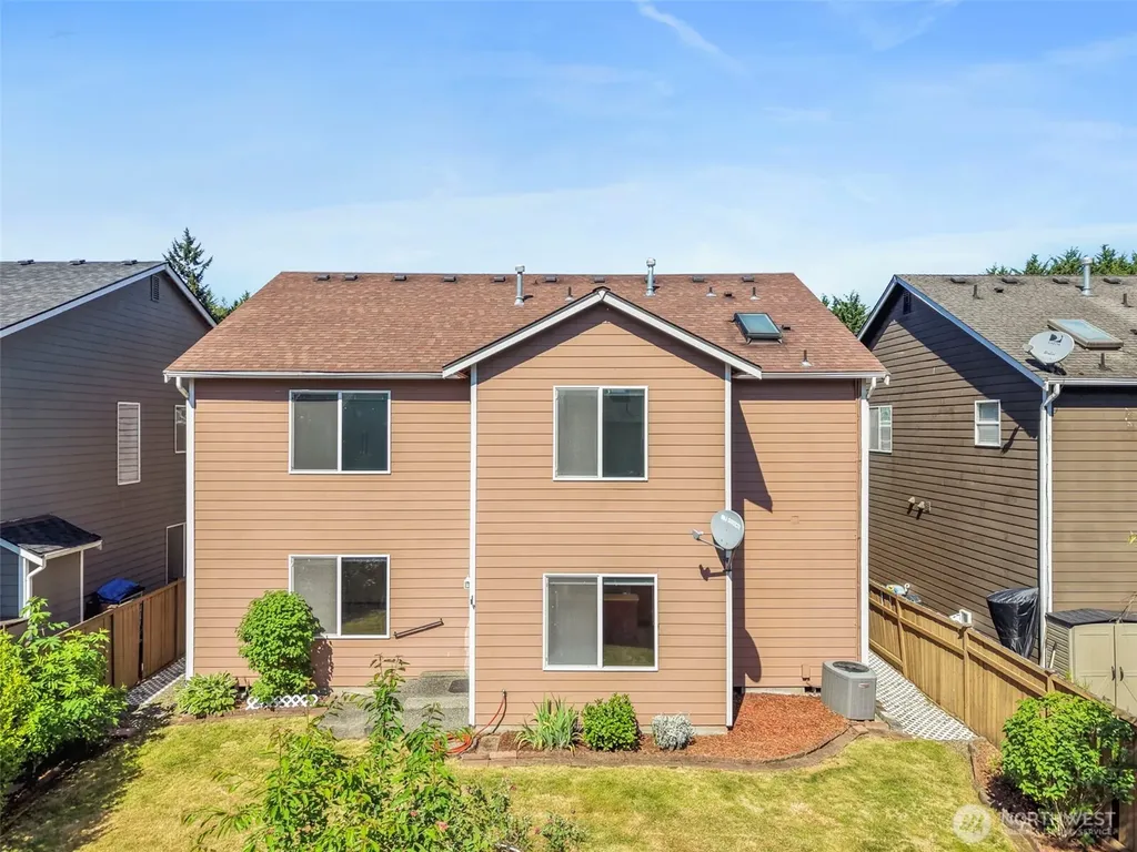 13707 116th Avenue Ct E Puyallup WA 98374