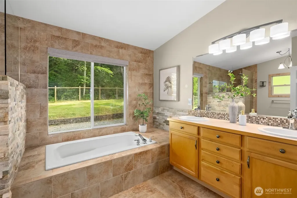 9818 138th Avenue NW Gig Harbor WA 98329
