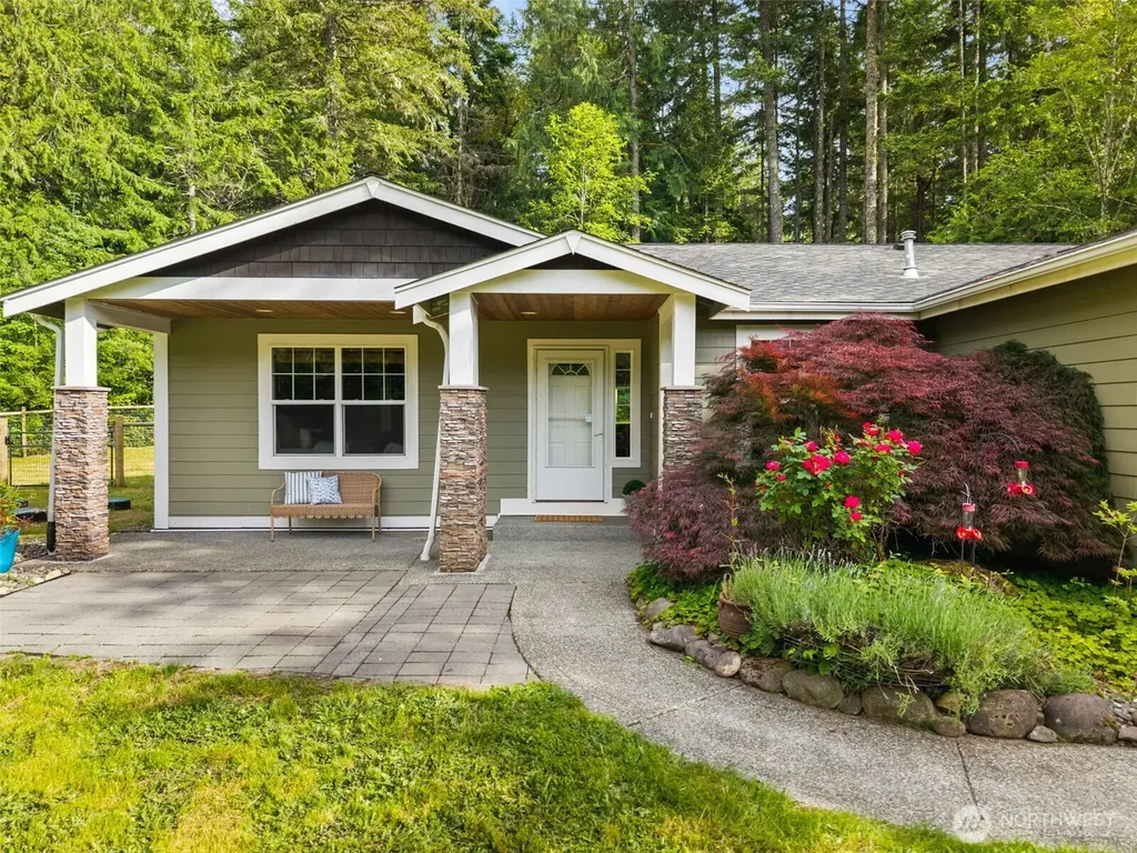 9818 138th Avenue NW Gig Harbor WA 98329