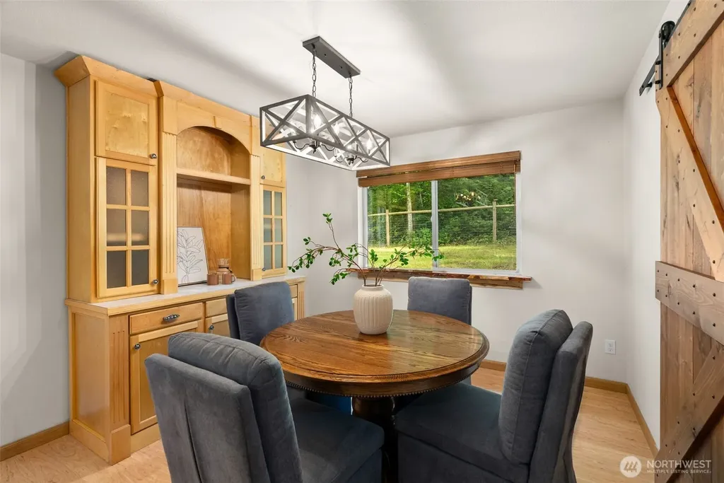 9818 138th Avenue NW Gig Harbor WA 98329