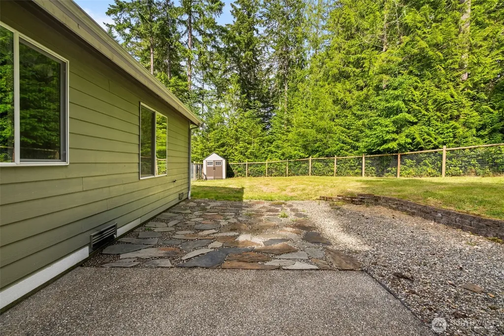 9818 138th Avenue NW Gig Harbor WA 98329
