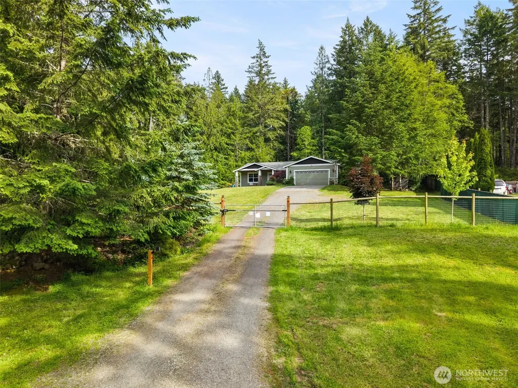 9818 138th Avenue NW Gig Harbor WA 98329