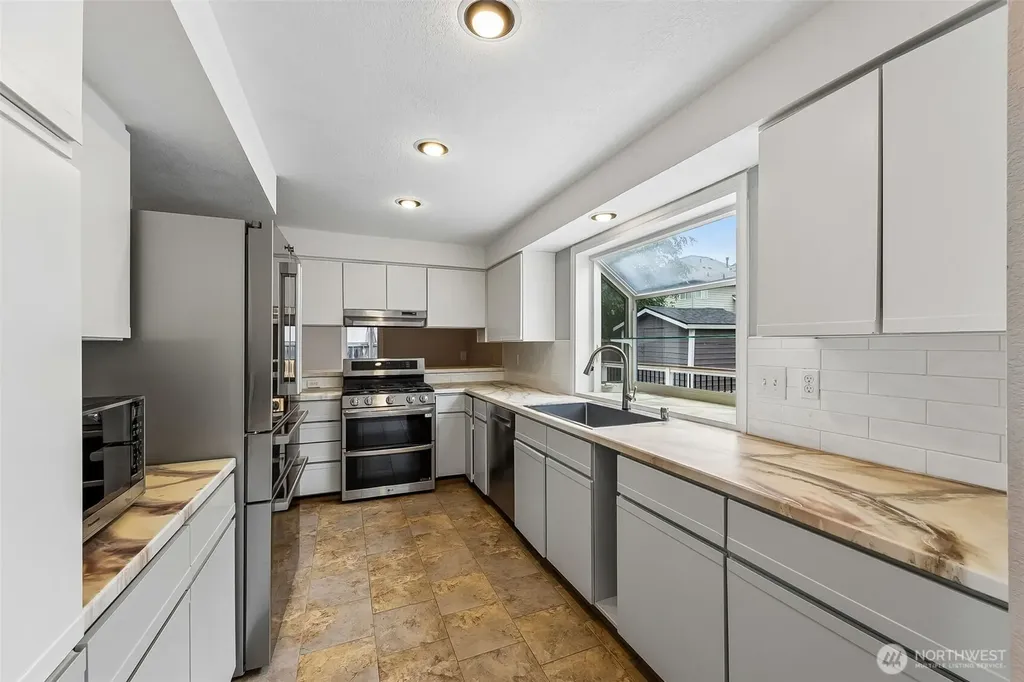 13741 SE 201st Street Kent WA 98042