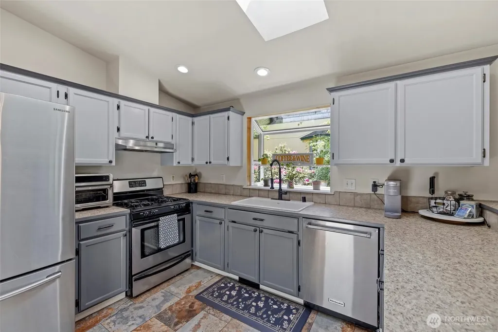 10622 25th Place NE Lake Stevens WA 98258