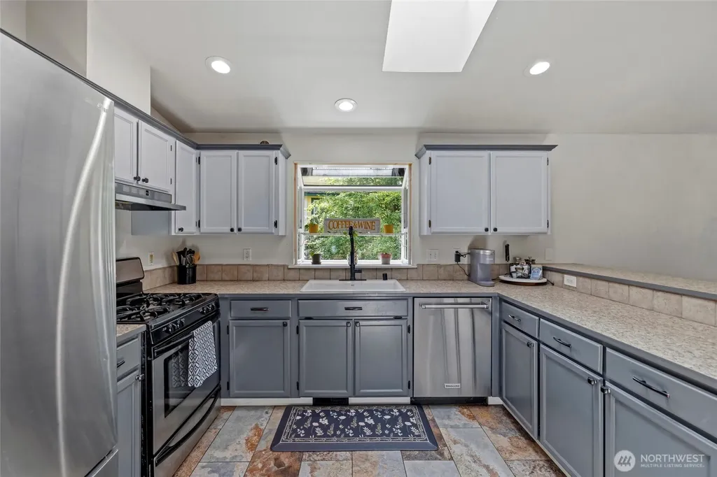 10622 25th Place NE Lake Stevens WA 98258