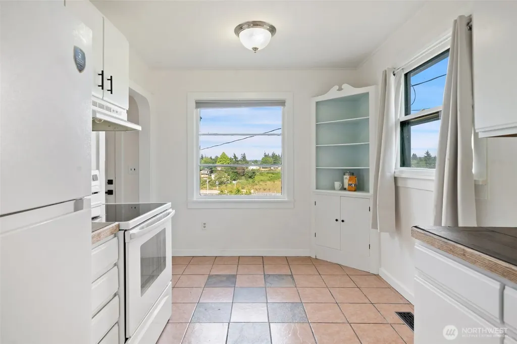 1205 Oyster Bay Avenue S Bremerton WA 98312