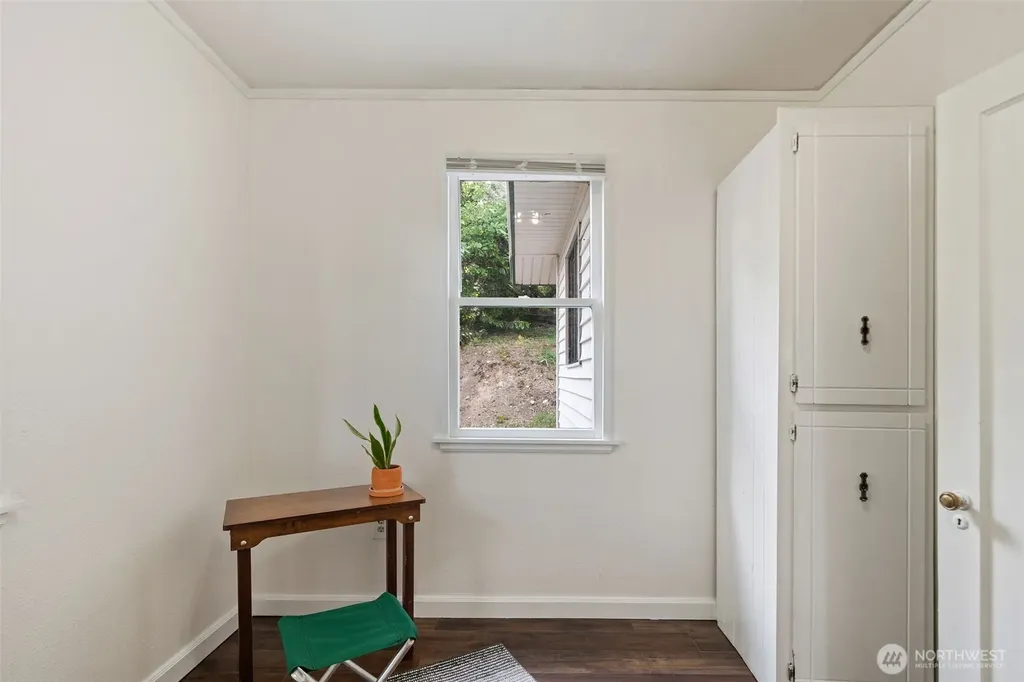 1205 Oyster Bay Avenue S Bremerton WA 98312