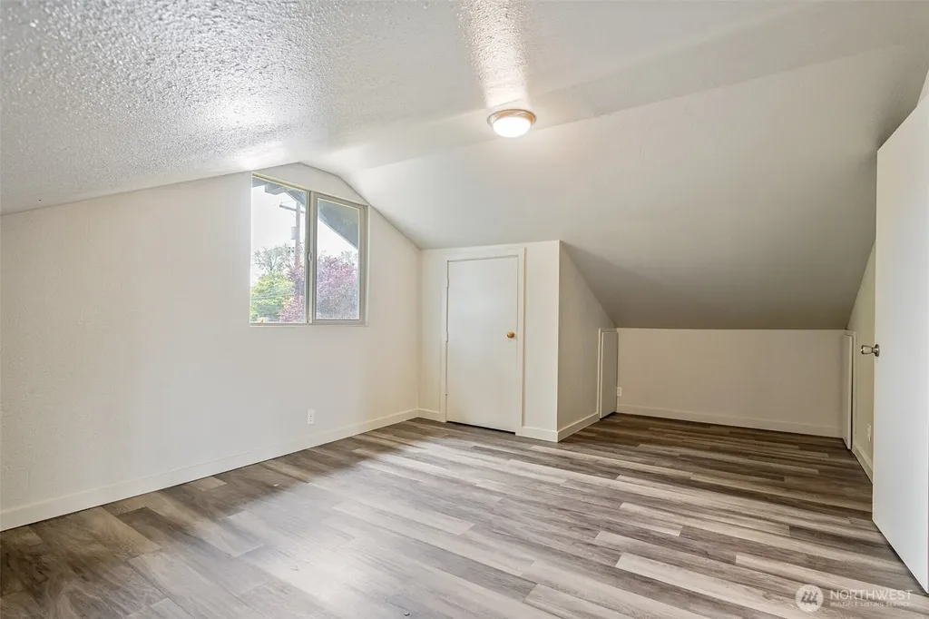 820 N 1st Avenue Kelso WA 98626