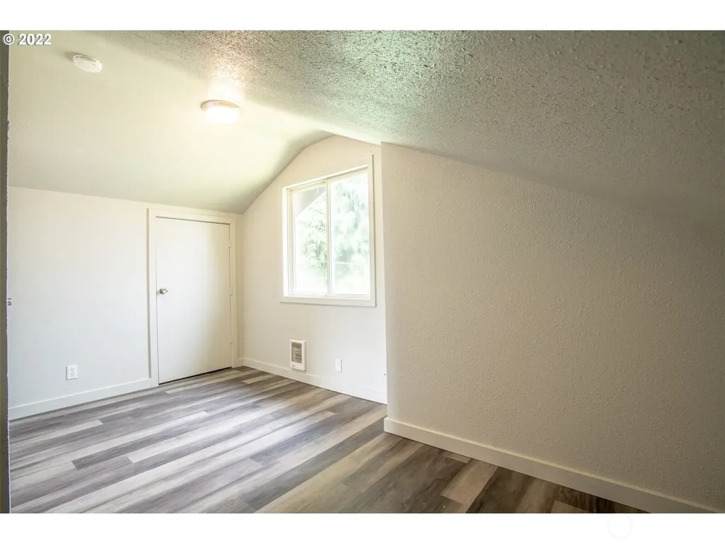 820 N 1st Avenue Kelso WA 98626