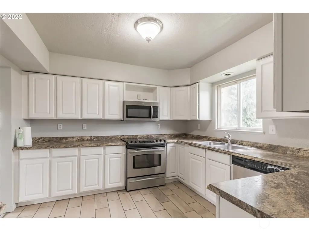 820 N 1st Avenue Kelso WA 98626
