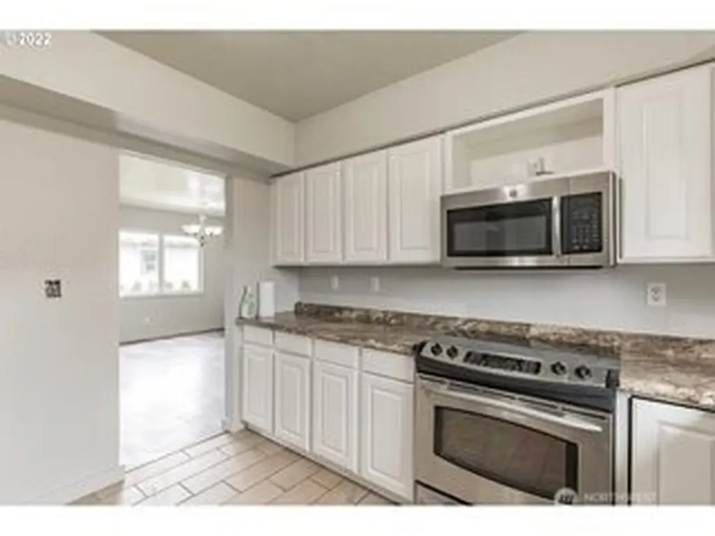820 N 1st Avenue Kelso WA 98626