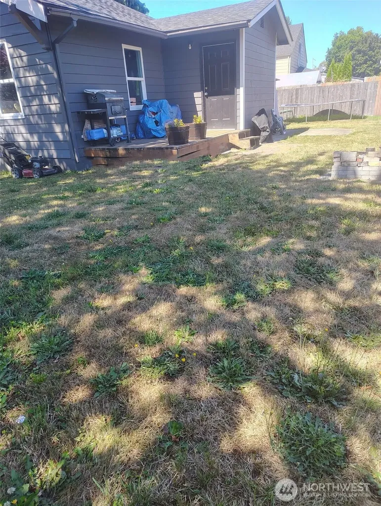 820 N 1st Avenue Kelso WA 98626