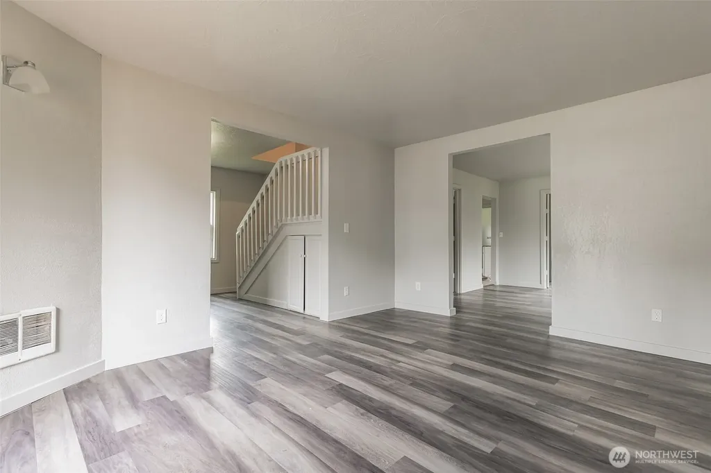 820 N 1st Avenue Kelso WA 98626