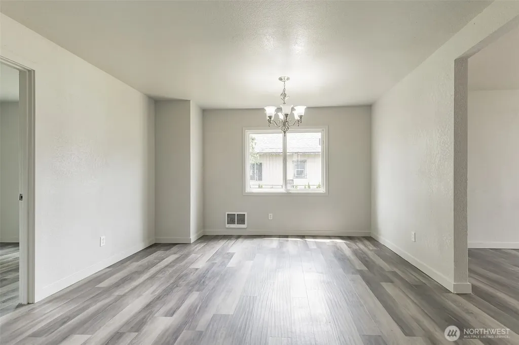 820 N 1st Avenue Kelso WA 98626