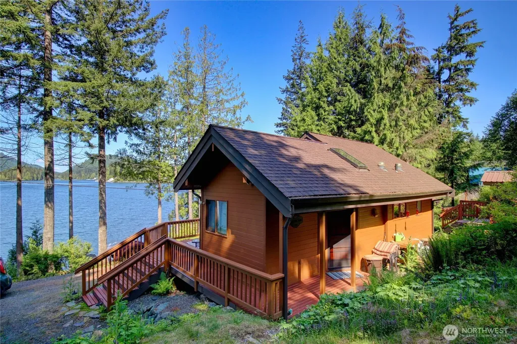 34247 N Shore Mount Vernon WA 98274