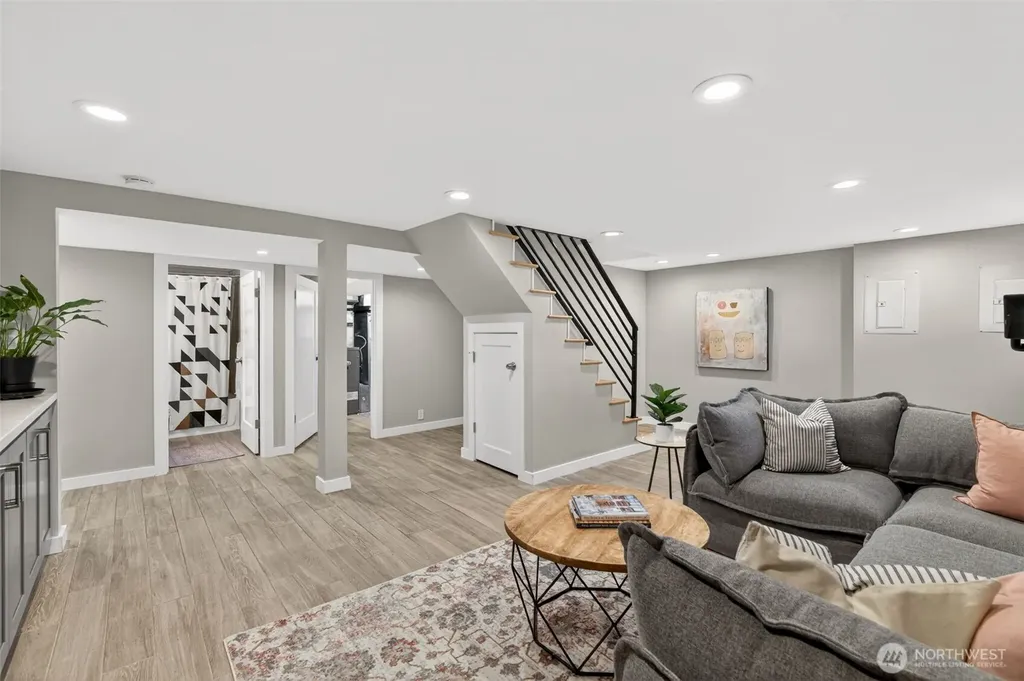 321 NW 78th Street Seattle WA 98117