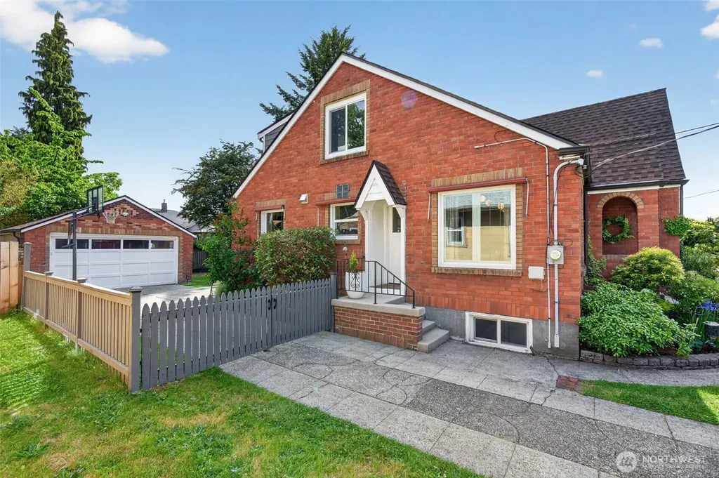 321 NW 78th Street Seattle WA 98117