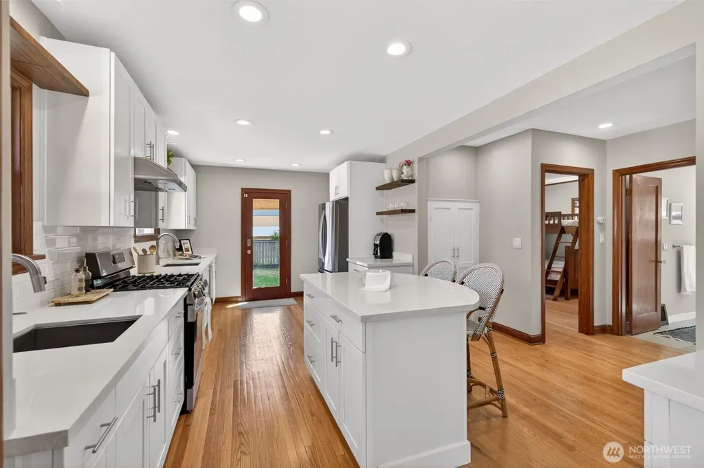321 NW 78th Street Seattle WA 98117