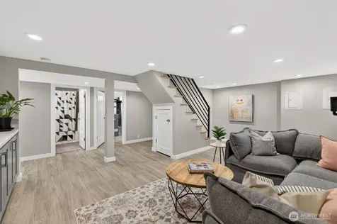 321 NW 78th Street Seattle WA 98117