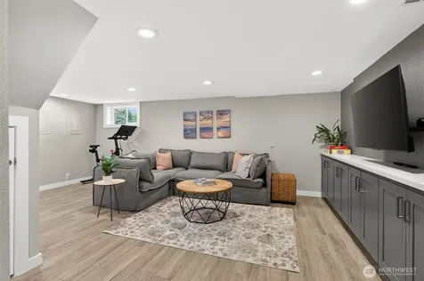 321 NW 78th Street Seattle WA 98117