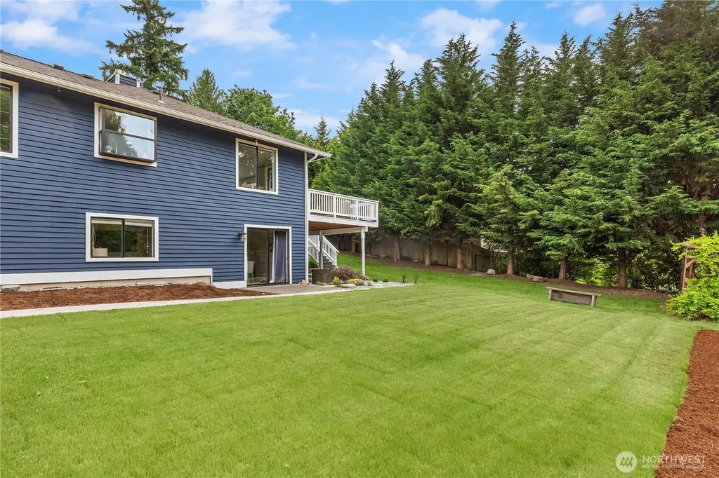8227 NE 166th Street Kenmore WA 98028