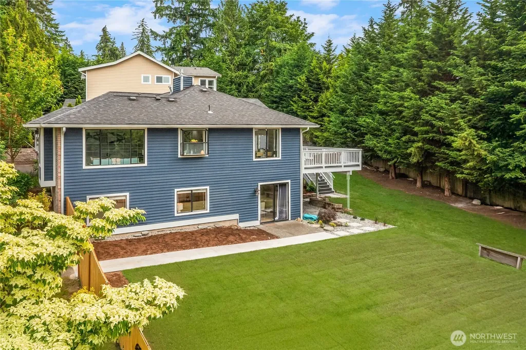 8227 NE 166th Street Kenmore WA 98028