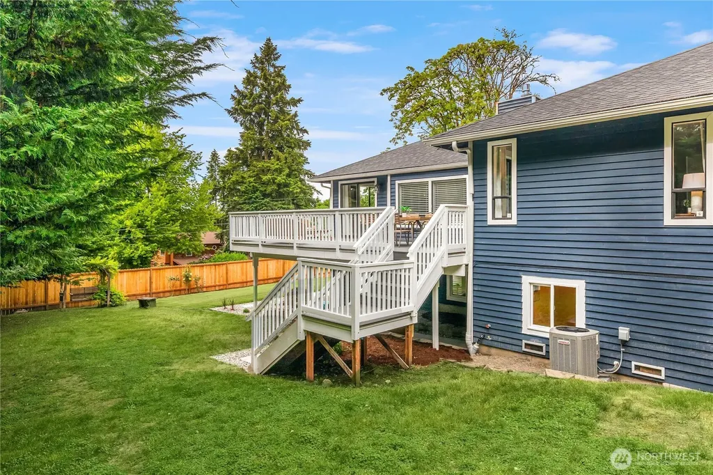 8227 NE 166th Street Kenmore WA 98028