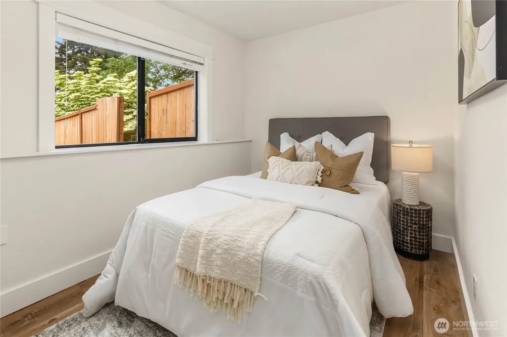 8227 NE 166th Street Kenmore WA 98028