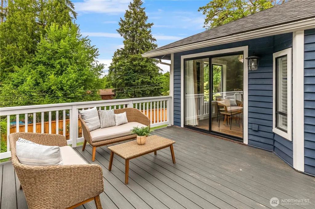 8227 NE 166th Street Kenmore WA 98028