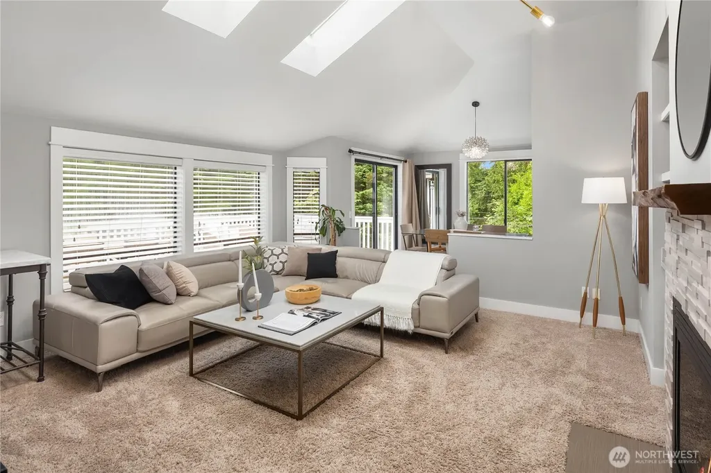8227 NE 166th Street Kenmore WA 98028