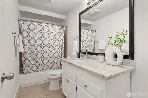 8227 NE 166th Street Kenmore WA 98028