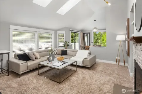 8227 NE 166th Street Kenmore WA 98028