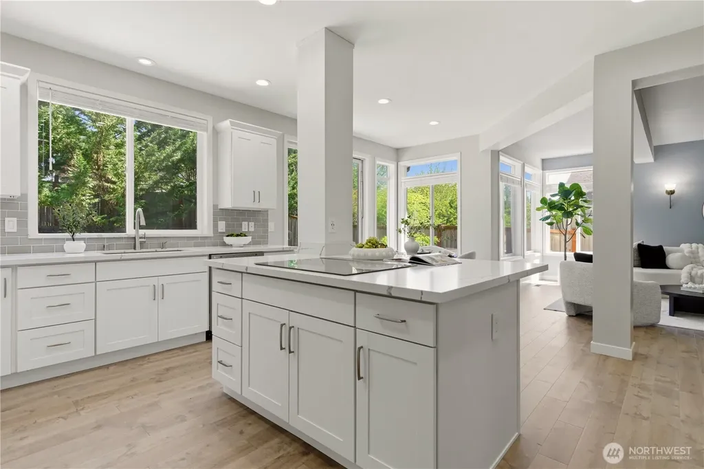 648 237th Place SE Sammamish WA 98074