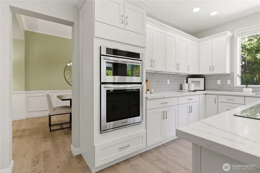 648 237th Place SE Sammamish WA 98074