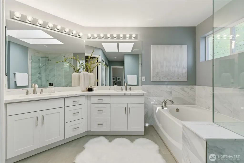 648 237th Place SE Sammamish WA 98074