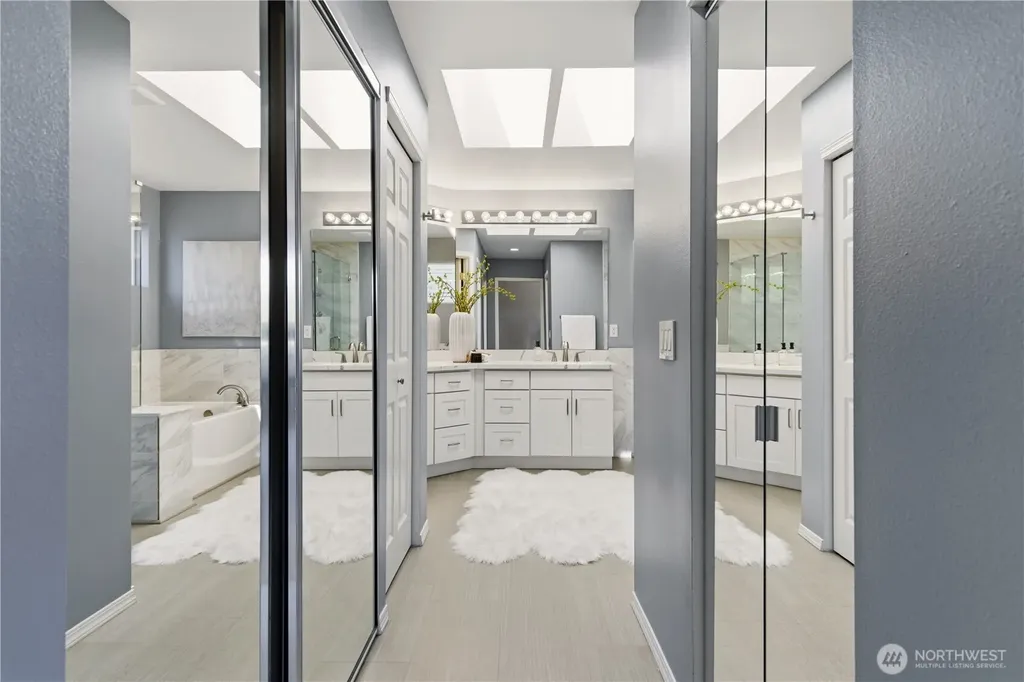 648 237th Place SE Sammamish WA 98074
