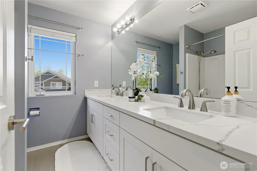 648 237th Place SE Sammamish WA 98074
