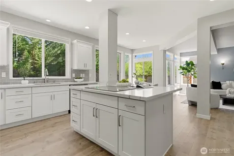 648 237th Place SE Sammamish WA 98074