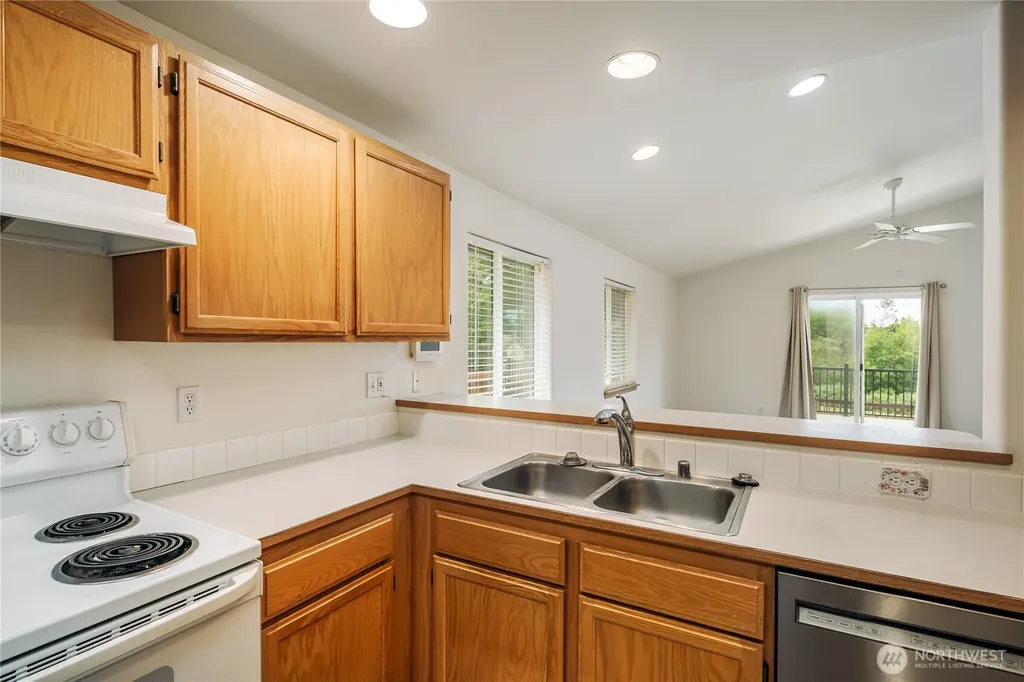 6116 76th Avenue NE Marysville WA 98270