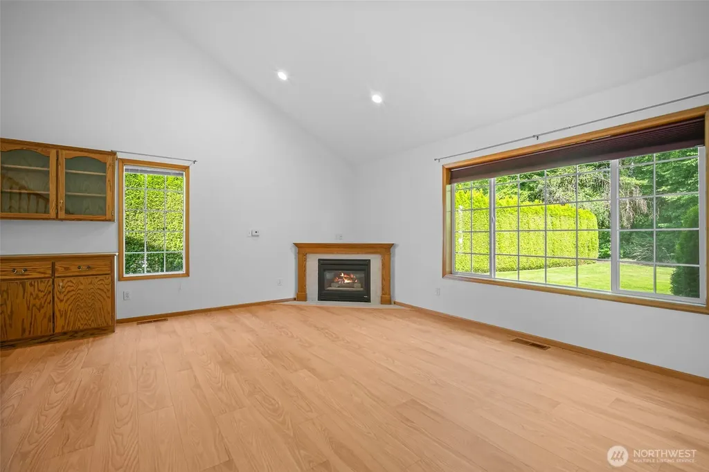 2237 James Circle Lynden WA 98264
